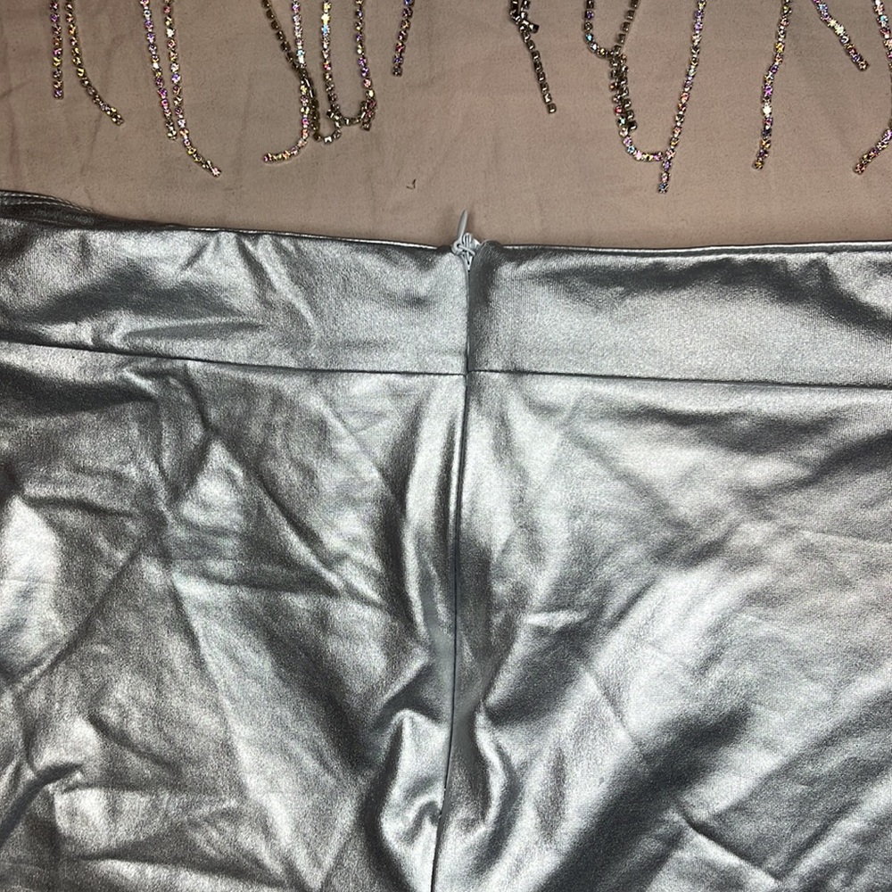 Two Piece Set - Picture 4 of 6